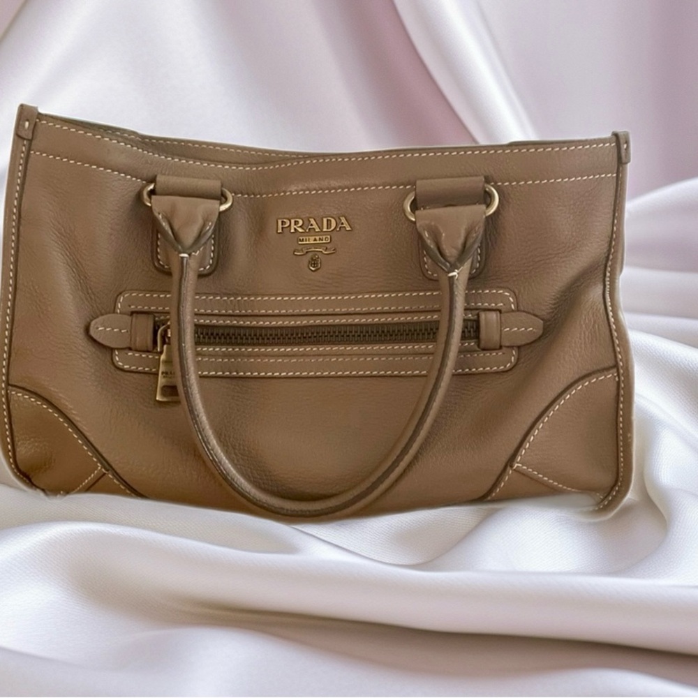 Prada 💜 HTF  Taupe Original Deer Skin Leather  Brown Top Handle Handbag - Picture 15 of 15